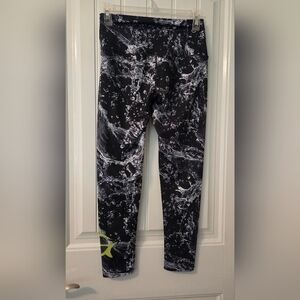 Loco Skailz Water Pattern Size Small Fishing Activewear Leggings Size Small